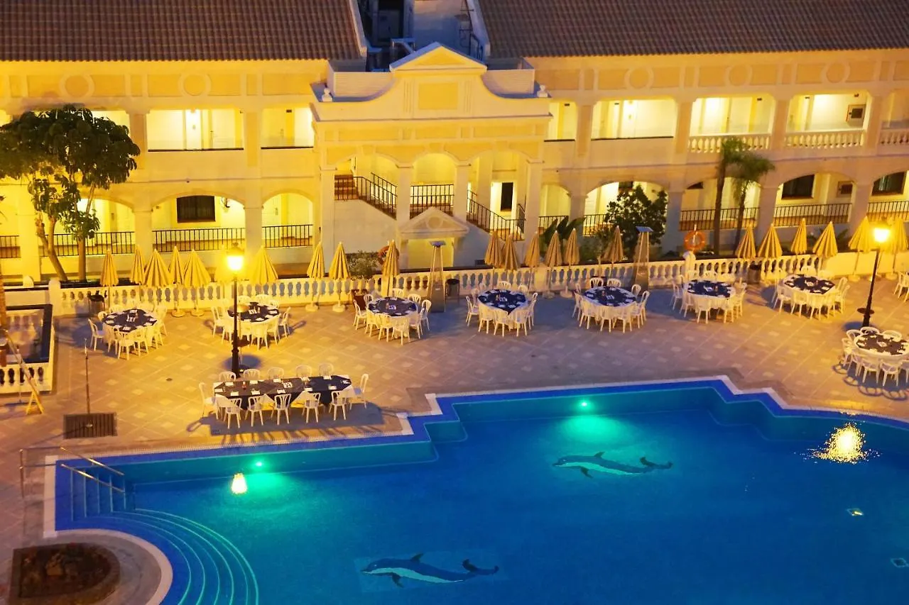 2-Bedroom 4-Star Apartment In Los Christianos Лос Кристианос