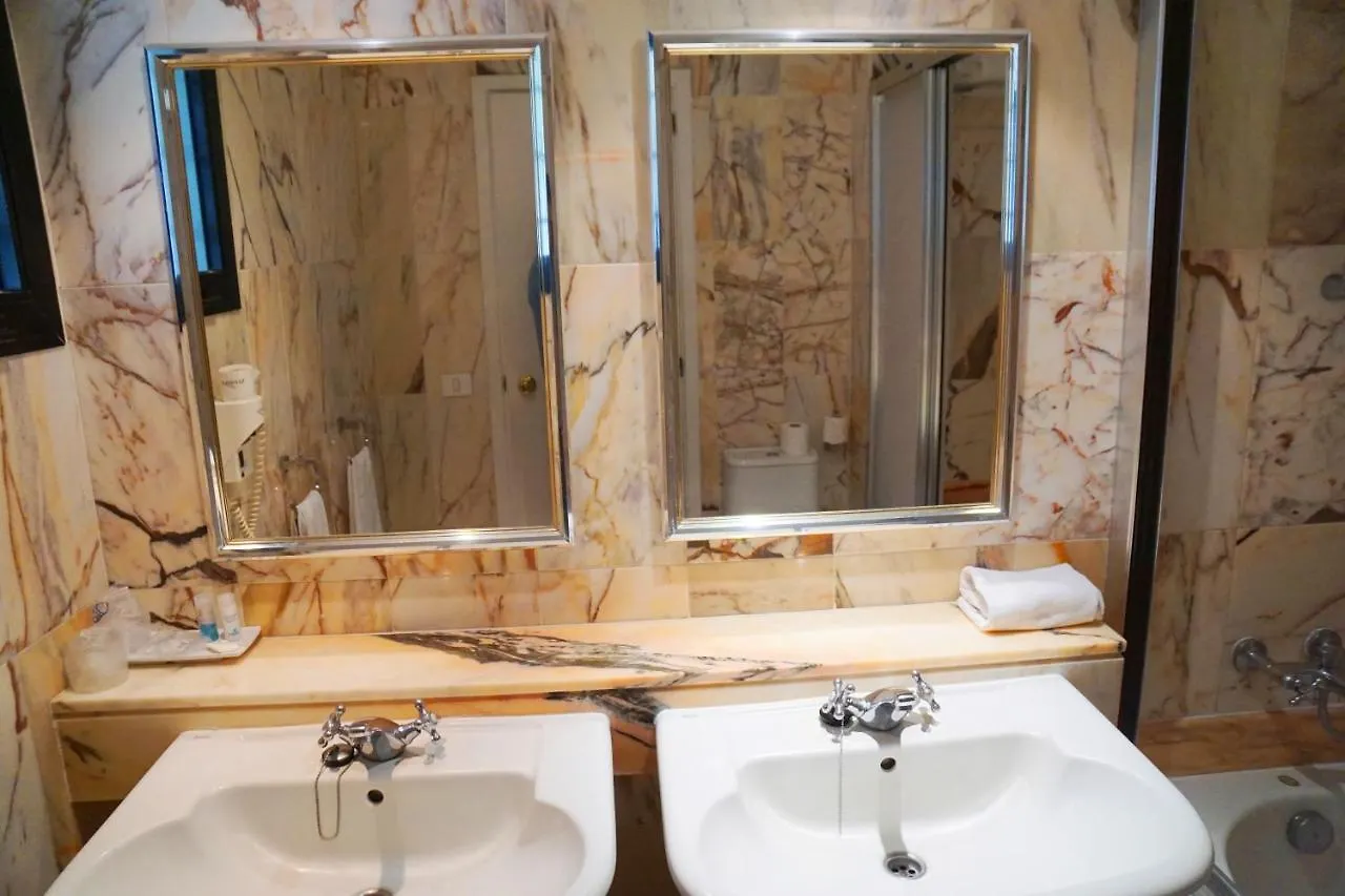 2-Bedroom 4-Star Apartment In Los Christianos Лос Кристианос