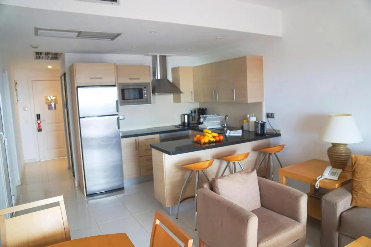 2-Bedroom 4-Star Apartment In Los Christianos Лос Кристианос